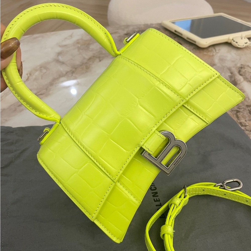 【HOLD】Balenciaga Hourglass Top Handle Bag Crocodile Embossed Leather XS